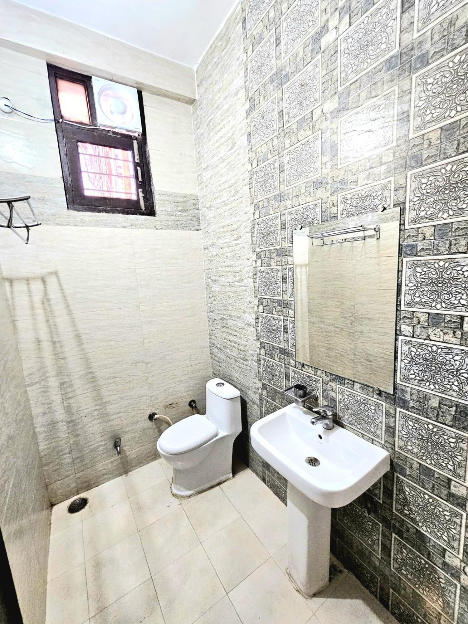 Hotel Kailash Residency Ришикеш Экстерьер фото